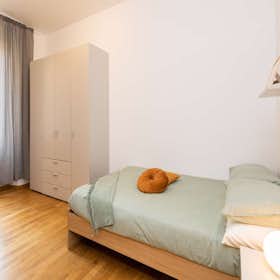 Private room for rent for €965 per month in Milan, Corso Buenos Aires