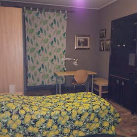Private room for rent for €640 per month in Milan, Via Carlo Marochetti