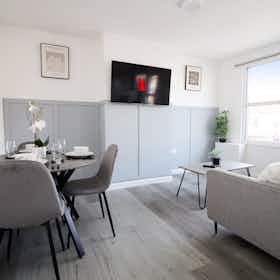Apartamento para alugar por € 3.412 por mês em Bristol, Filton Avenue
