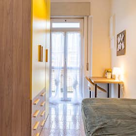 Private room for rent for €749 per month in Milan, Piazzale Ferdinando Martini
