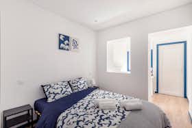 Отдельная комната сдается в аренду за 800 € в месяц в Aveiro, Rua Doutor António Christo