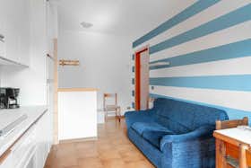 公寓 正在以 €1,600 的月租出租，其位于 Milan, Via Carla Milly Mignone