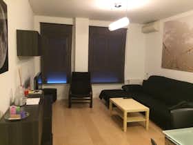 Отдельная комната сдается в аренду за 320 € в месяц в Granada, Calle Hayas