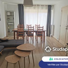 Private room for rent for €490 per month in Toulon, Rue du Président Robert Schuman