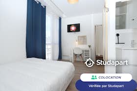 WG-Zimmer zu mieten für 450 € pro Monat in Saint-Nazaire, Avenue de la République