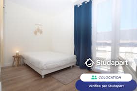 Cameră privată de închiriat pentru 450 EUR pe lună în Saint-Nazaire, Avenue de la République