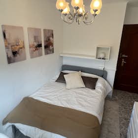 Private room for rent for €550 per month in Málaga, Calle Miraorquídeas