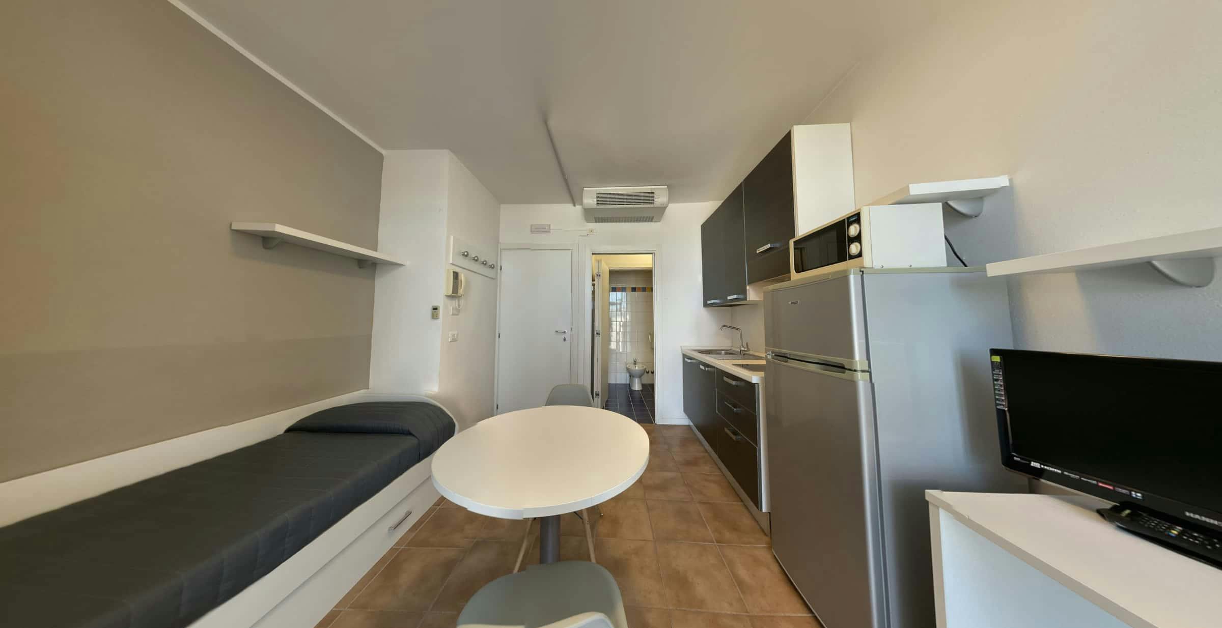 Studio for rent for €500 per month in Parma, Via Bruno Schreiber