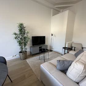 Appartement à louer pour 2 213 €/mois à The Hague, Laan van Meerdervoort