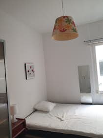 Private room for rent for €499 per month in Barcelona, Avinguda de Josep Tarradellas