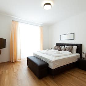 Apartment for rent for €2,800 per month in Vienna, Wehlistraße