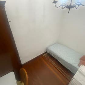 Отдельная комната сдается в аренду за 450 € в месяц в Bilbao, Calle de Elcano