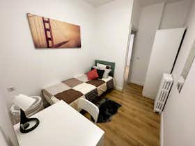 Privé kamer te huur voor € 350 per maand in Zaragoza, Calle Baltasar Gracián