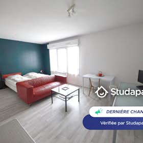 Appartement for rent for € 550 per month in Nancy, Boulevard Albert 1er