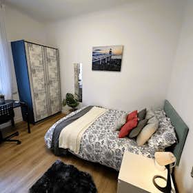 Habitación privada en alquiler por 390 € al mes en Zaragoza, Calle Baltasar Gracián