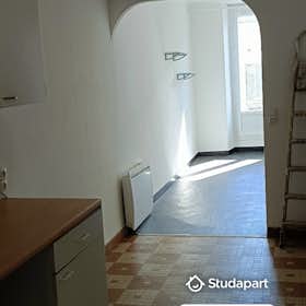 Apartamento for rent for 512 € per month in Nantes, Allée de la Maison Rouge