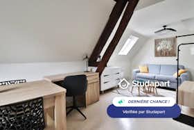 公寓 正在以 €420 的月租出租，其位于 Troyes, Rue Hennequin