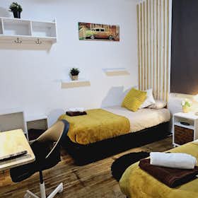 Private room for rent for €775 per month in Barcelona, Carrer de las Navas de Tolosa