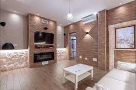 公寓 正在以 €2,200 的月租出租，其位于 Palma, Carrer de Fornaris