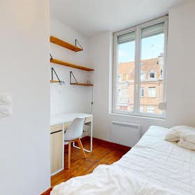 Private room for rent for €490 per month in Lille, Rue Pierre Legrand