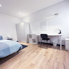 Habitación privada en alquiler por 600 € al mes en Aveiro, Rua Doutor António Christo