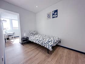 Habitación privada en alquiler por 675 € al mes en Aveiro, Rua Doutor António Christo