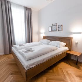 Appartement te huur voor € 3.500 per maand in Vienna, Brünner Straße
