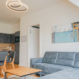 Apartment for rent for €3,700 per month in Vienna, Brünner Straße