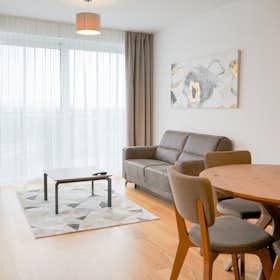 Apartment for rent for €3,500 per month in Vienna, Brünner Straße