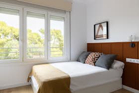 Private room for rent for €985 per month in Barcelona, Carrer de Muntaner