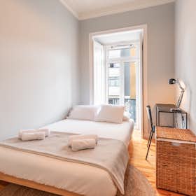 Private room for rent for €704 per month in Lisbon, Rua Filipe da Mata