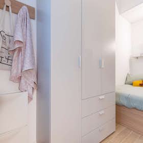 Private room for rent for €555 per month in Turin, Via Padova