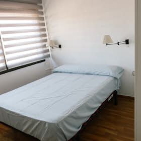 Private room for rent for €495 per month in L'Hospitalet de Llobregat, Carrer de Rius i Carrió
