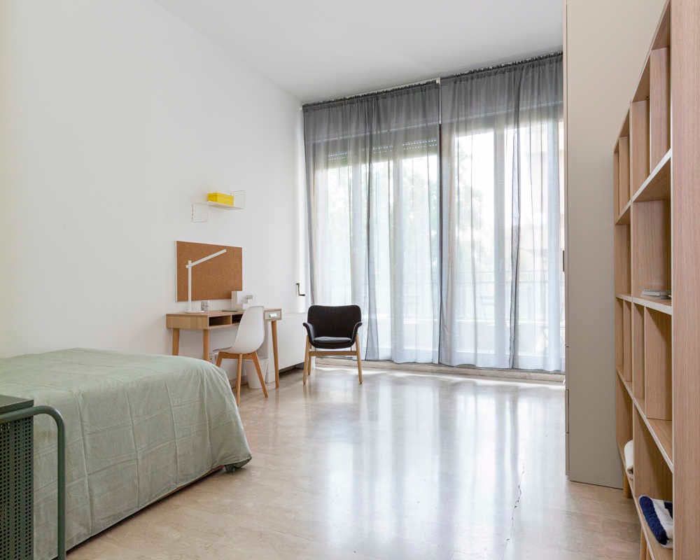 Via Santa Sofia, Milan preview