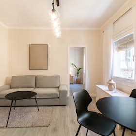 Apartment for rent for €2,150 per month in Barcelona, Carrer d'Alcanar