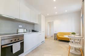Mieszkanie do wynajęcia za 2150 € miesięcznie w mieście Barcelona, Carrer del Doctor Giné i Partagàs
