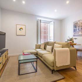 Apartment for rent for €3,000 per month in Madrid, Calle de la Alameda
