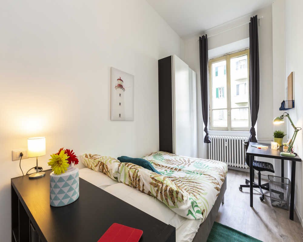 Via Paolo Bassi, Milan preview