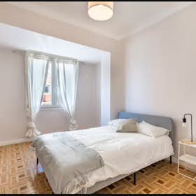 Private room for rent for €500 per month in Madrid, Plaza de la Beata María Ana de Jesús