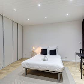 Studio zu mieten für 1.975 € pro Monat in Bordeaux, Rue des Argentiers