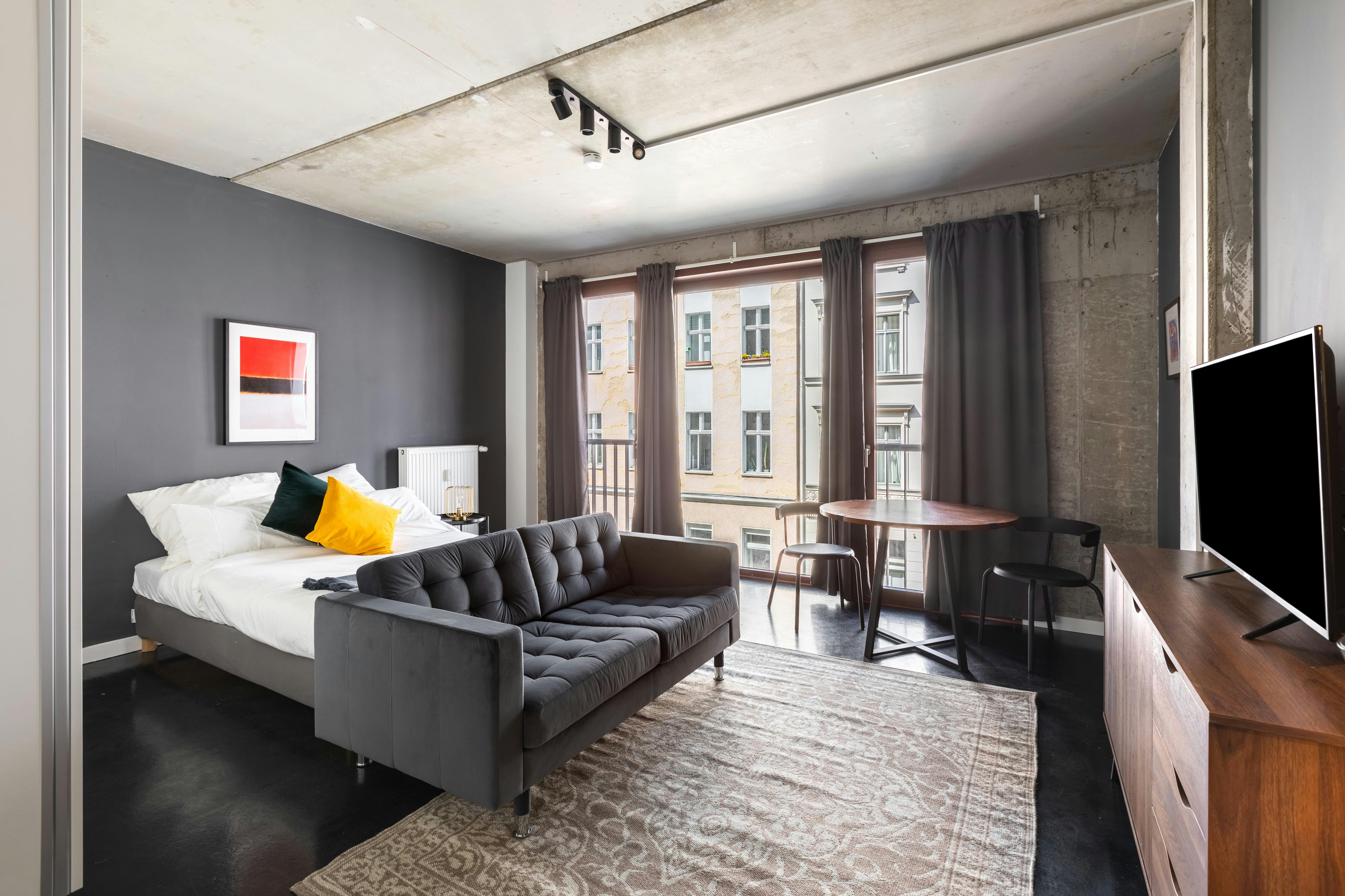 Linienstraße, Berlin preview