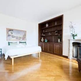 Apartment for rent for €3,500 per month in Rome, Via Giulia
