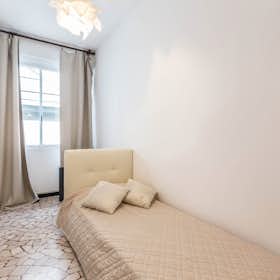 Private room for rent for €670 per month in Bologna, Viale Alfredo Oriani