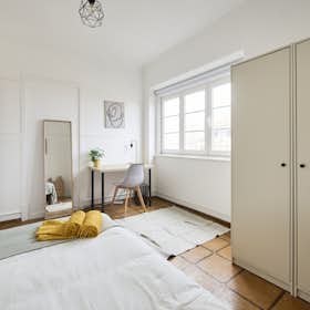 Private room for rent for €550 per month in Lisbon, Rua Morais Soares