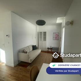 Квартира сдается в аренду за 1 580 € в месяц в Bordeaux, Rue Montfaucon