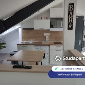 Apartamento para alugar por € 470 por mês em Limoges, Rue Petiniaud Dubos