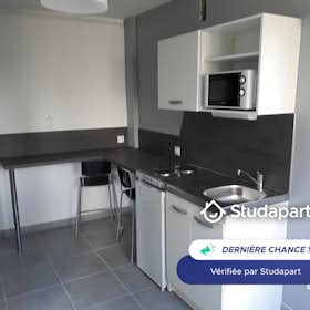 Apartment for rent for €375 per month in Saint-Étienne, Allée Honoré Daumier
