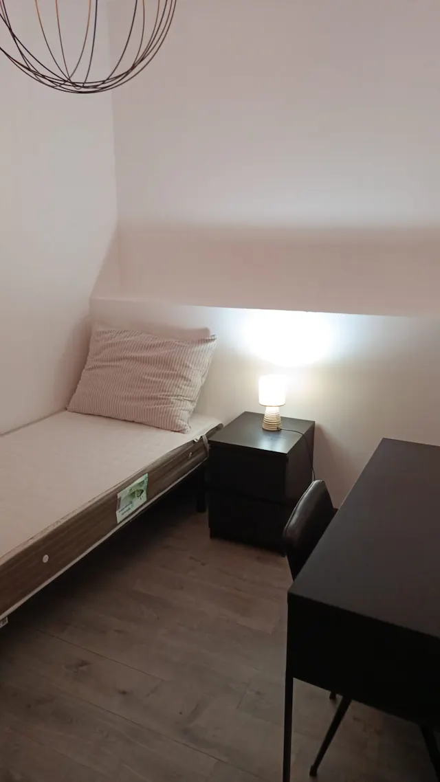 Private room in Rua de Nove de Abril, Porto (1499671) room image 1