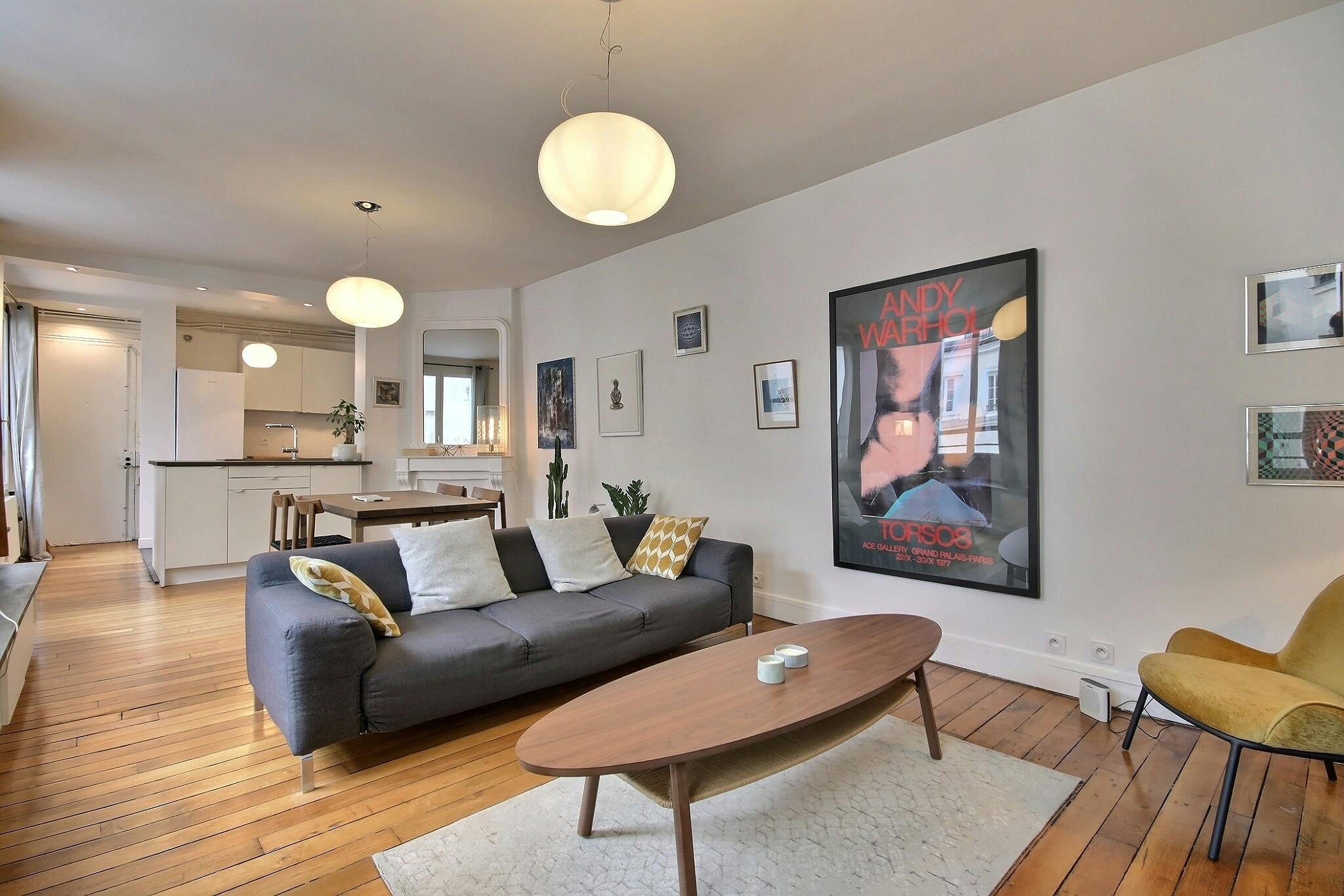 Boulevard Saint Denis, Paris preview