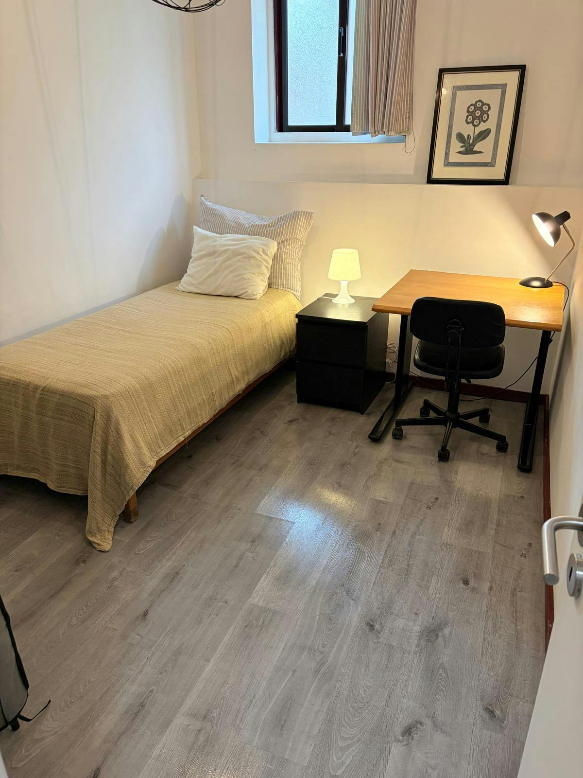 Quarto privado para alugar por € 388 por mês em Porto, Rua de Nove de Abril